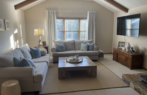 Forest Hills House | 3-bedroom home, 2 miles from the Augusta National's Masters w/Chipping Green