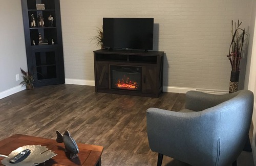Celina House | 3 Bedroom Home - walking distance to Grand Lake