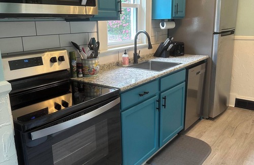 Jonesville House | 3-bedroom house 0.5 mile from downtown Elkin in the heart of Yadkin Wine Country