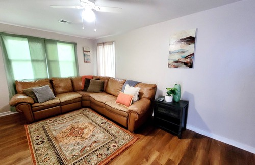 Birmingham House | 3-bedroom house in awesome Birmingham with AC, WiFi