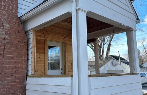 La Porte House | 3-bedroom house in charming La Porte three minute walk to beautiful Stone Lake