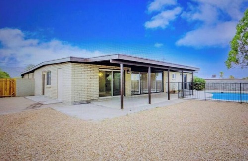 South Harrison House | 3-bedroom house in charming Tucson with AC, WiFi. Enjoyable getaway awaits