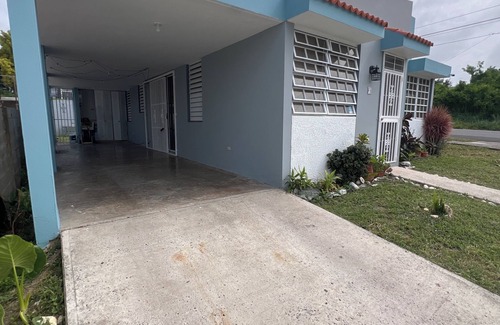Palmarejo House | 3-bedroom house in Coamo with AC on bedroom 1