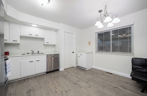 Dayton House | 3-bedroom house in delightful Dayton with WiFi, AC