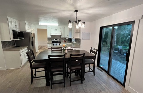 Green Bay House | 3-bedroom house in enchanting Green Bay, 5 min drive to Lambeau.