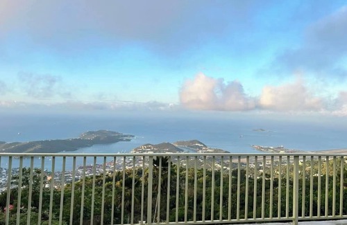 Estate Queens Quarter House | 3-bedroom house in lovely St Thomas with WiFi, AC,grill area, beach toys,games