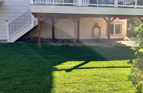 Aurora House | 3-bedroom house in lovely Aurora, near Centennial with WiFi and AC.