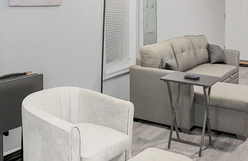 Newport News House | 3-bedroom house in charming Newport News with AC