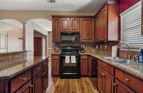 Phenix City House | 3-bedroom house with AC and WiFi in Phenix City, Close to Columbus and Ft. Moore