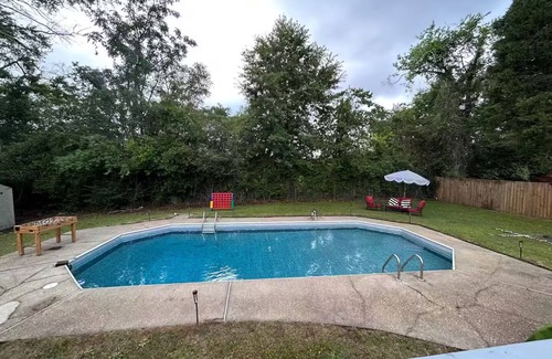 Dothan House | 3-bedroom house with pool in hometown Dothan.