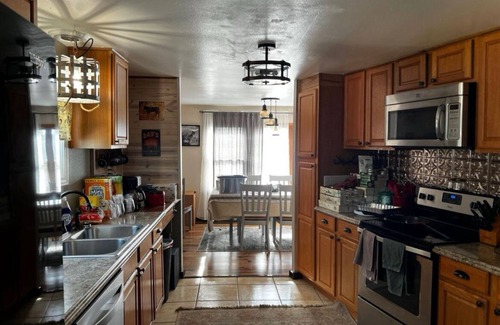 Chiniak House | 3-bedroom house with rural ranch setting near Kodiak with WiFi