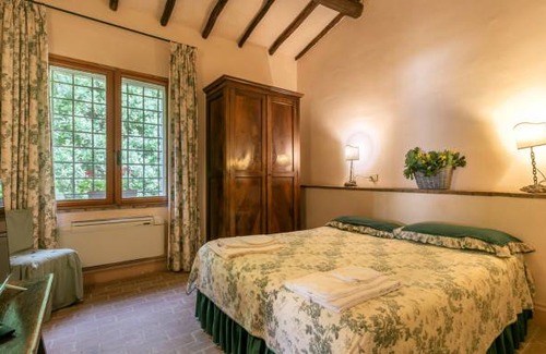Ischia di Castro House | 3 bedroom accommodation in Ischia di Castro -VT-