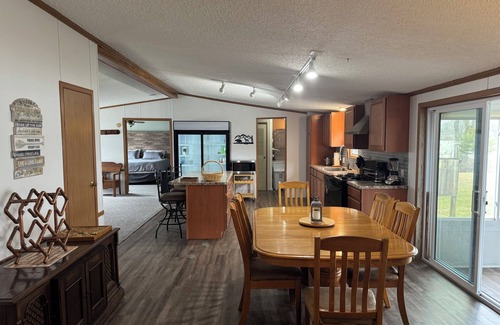 Northwest House | 3-bedroom lake house in peaceful Montpelier with AC, WiFi. Enjoy your stay