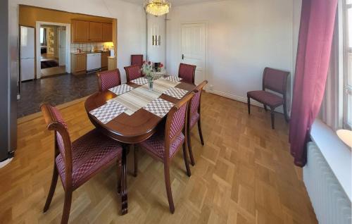Aseda Apartment | 3 Bedroom Lovely Apartment In Åseda