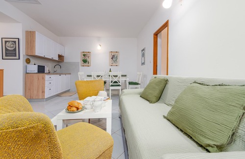 Novalja House | 3 bedroom lovely home in Novalja