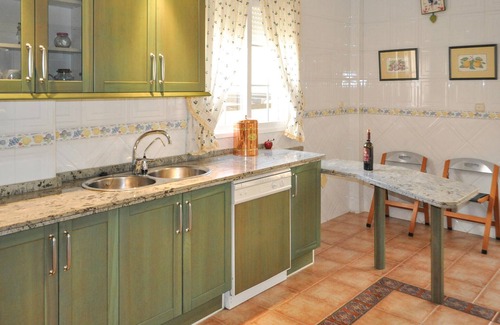 Moclin House | 3 bedroom nice home in Olivares