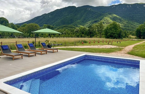 Brusane House | 3 bedroom nice home in Brusane