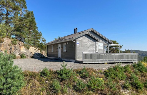 Lyngdal House | 3 bedroom nice home in Lyngdal