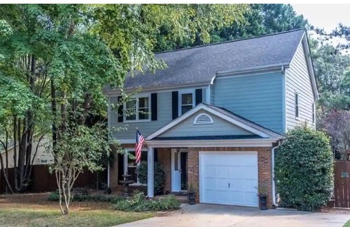 Huntersville House | 3 Bedroom Pet Friendly House in Lake Norman