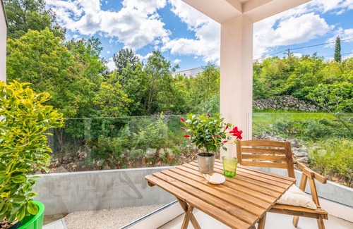 Vrh House | 3 bedroom pet friendly home in Vrh