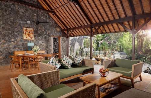Amed Villa | 3 Bedroom Private Pool Villa at Amed Beach
