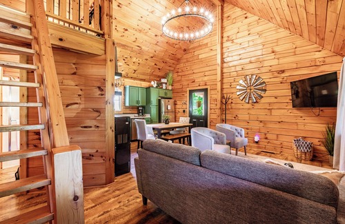 Fulton County Cabin | 3-bedroom remote cabin on lake with trails to hike. Peaceful getaway from it all