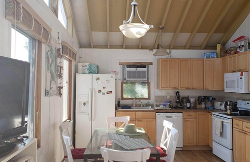 Ocean Beach House | 3 Bedroom Robbins Rest Getaway