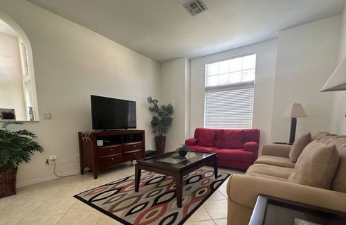 Crown Pointe Apartment | 3 Bedroom Single family 625126 by Houzlet