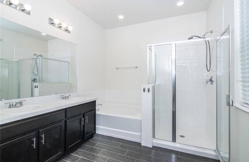Balm Apartment | 3 Bedroom Single family 430921 by Houzlet