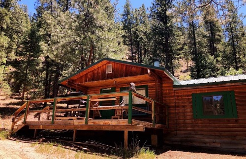 Weston Cabin | 3 Bedroom Snowshoe Log Cabin