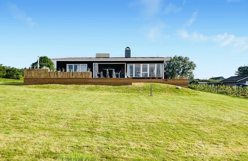Ronbjerg House | 3 bedroom stunning home in øster assels