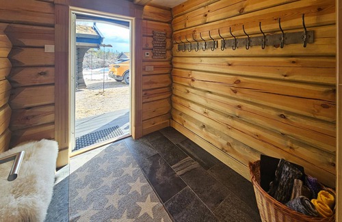 Tørdal House | 3 bedroom stunning home in Drangedal