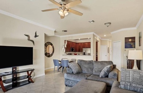 Gran Paradiso Apartment | 3 Bedroom Townhome 225794 by Houzlet