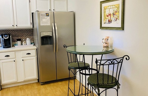 Greenville House | 3 Bedroom Townhome in Excellent Location