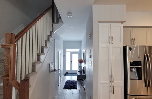 Ottawa Division House | 3-bedroom townhome in charming Ottawa with WiFi, AC. Start your vacation now