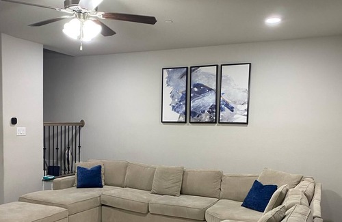 Northeast Carrollton House | 3-Bedroom Townhome with AC and WiFi in Carrollton
