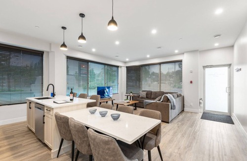 Regional District of Nanaimo Hotel | 3-bedroom Unit Daily/Monthly Rates Available