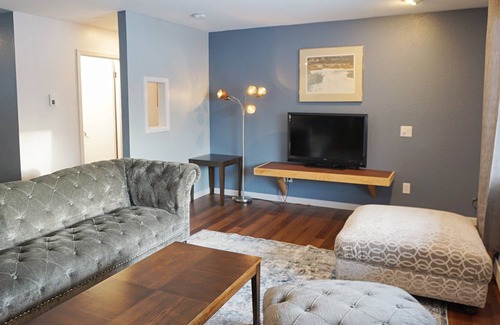 Northeast Anchorage Condo | 3 Bedroom Unit on East Side with a Fireplace