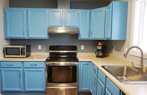 Northeast Anchorage Condo | 3 Bedroom Unit on East Side with a Fireplace