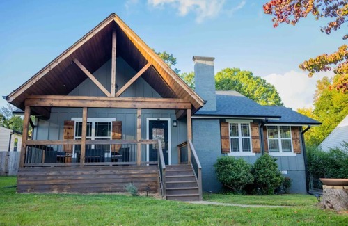 High Point House | 3-bedroom vacation home 5 minutes from High Point University