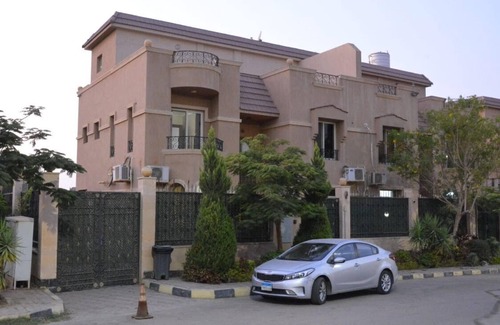 New Cairo Villa | 3 Bedroom Villa 10mins to Airport & CFC