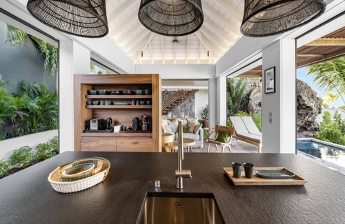 Vitet Villa | 3-bedroom villa with pool, sea view.