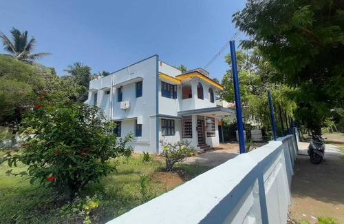 Chidambaram Villa | 3-bedroom villa in Chidambaram with AC, WiFi. Enjoy stay in natural Garden.