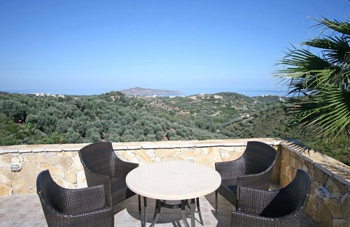 Agia Villa | 3-bedroom Villa Kalypso With A Private (heated) Pool