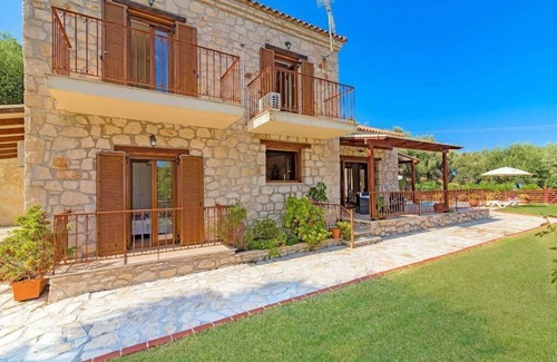 Argassi Villa | 3 Bedroom Villa, Pool, Sea Views, Argassi