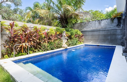 Kuta Villa | 3 Bedroom Villa Walk to Legian Beach