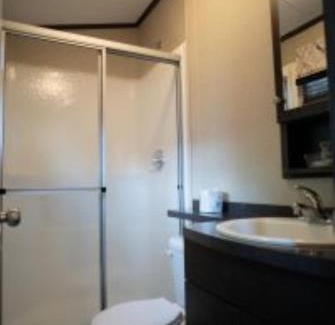 Roseneath House | 3 Bedroom Waterview Cottage 5B
