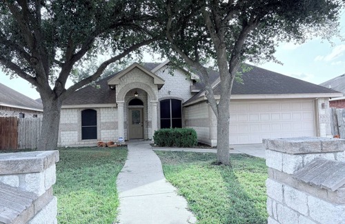 Weslaco House | 3 Bedroom with WiFi and AC in Weslaco
