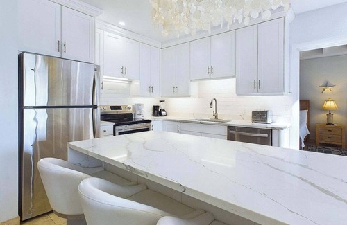 Nazareth Condo | 3 Bedrooms, Stunning Views - Right On The Beach!