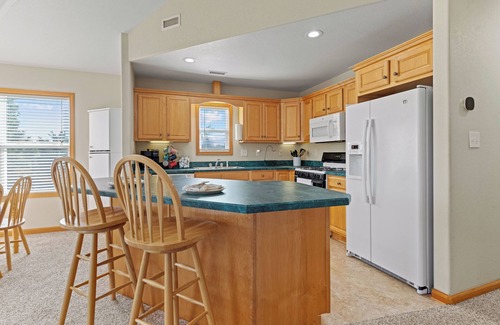 Wind Over Waves House | 3 Bedrooms w/Hot Tub & Fire Pit! Pet Friendly